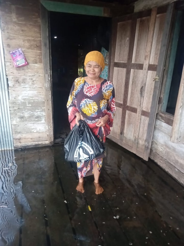 BANTUAN UNTUK MASYARAKAT TERDAMPAK BANJIR