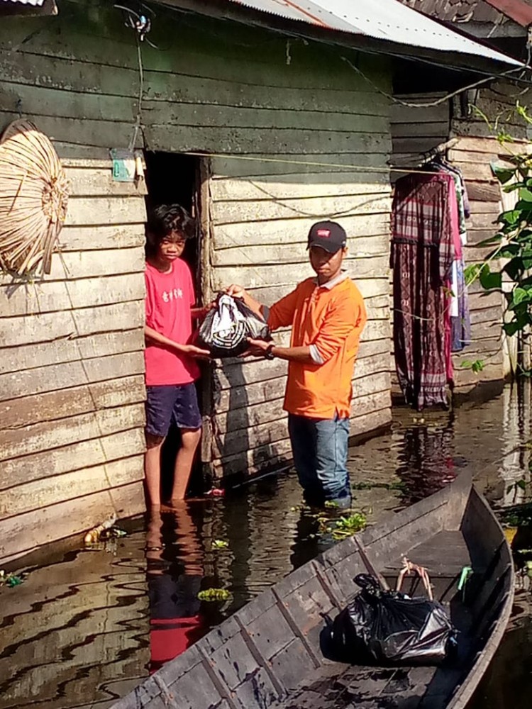 Bantuan Banjir dari bupati 