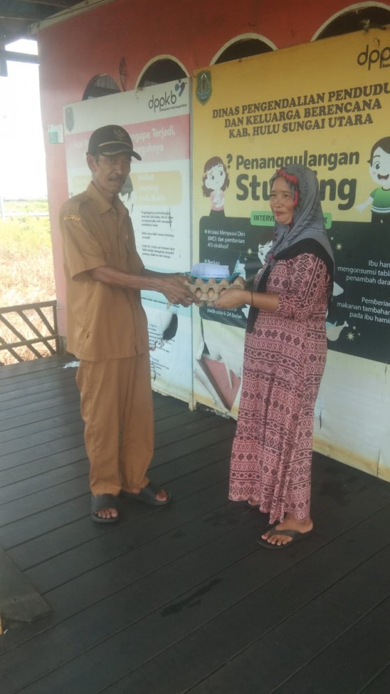 Program Pembagian Telur untuk Anak Stunting